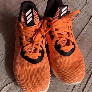 Adidis women’s running shoes